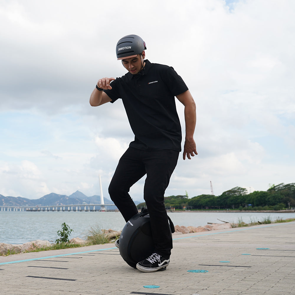 Inmotion V6 Electric Unicycle view 3