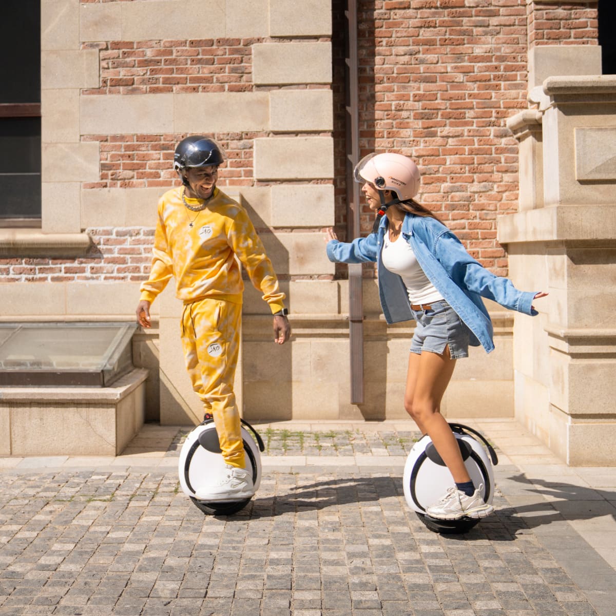 Inmotion E20 Electric Unicycle view 2