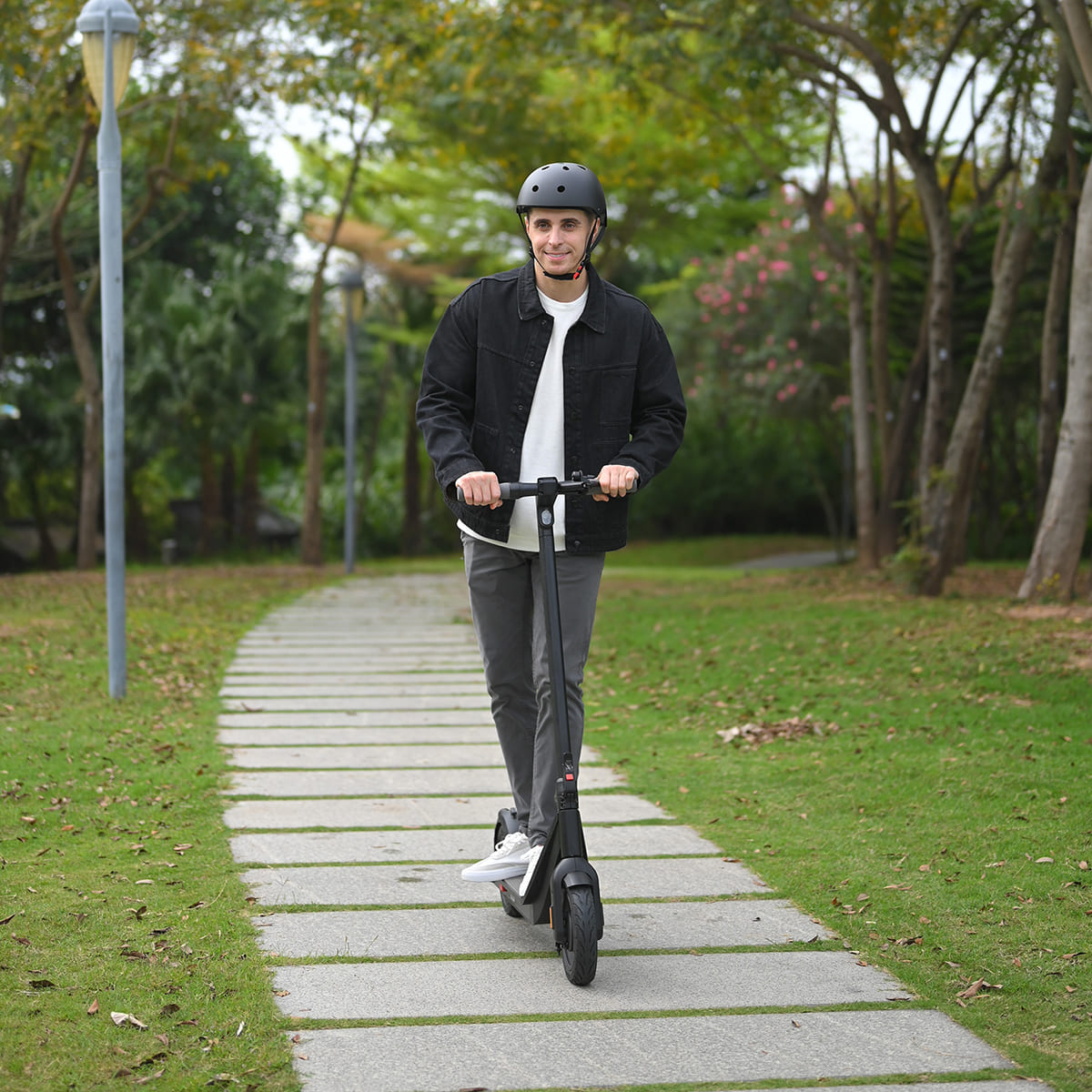 Inmotion Air Electric Scooter view 3
