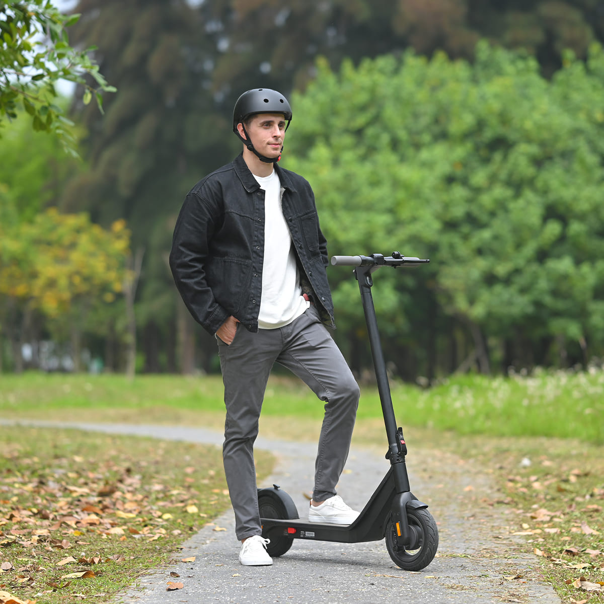 Inmotion Air Electric Scooter view 4