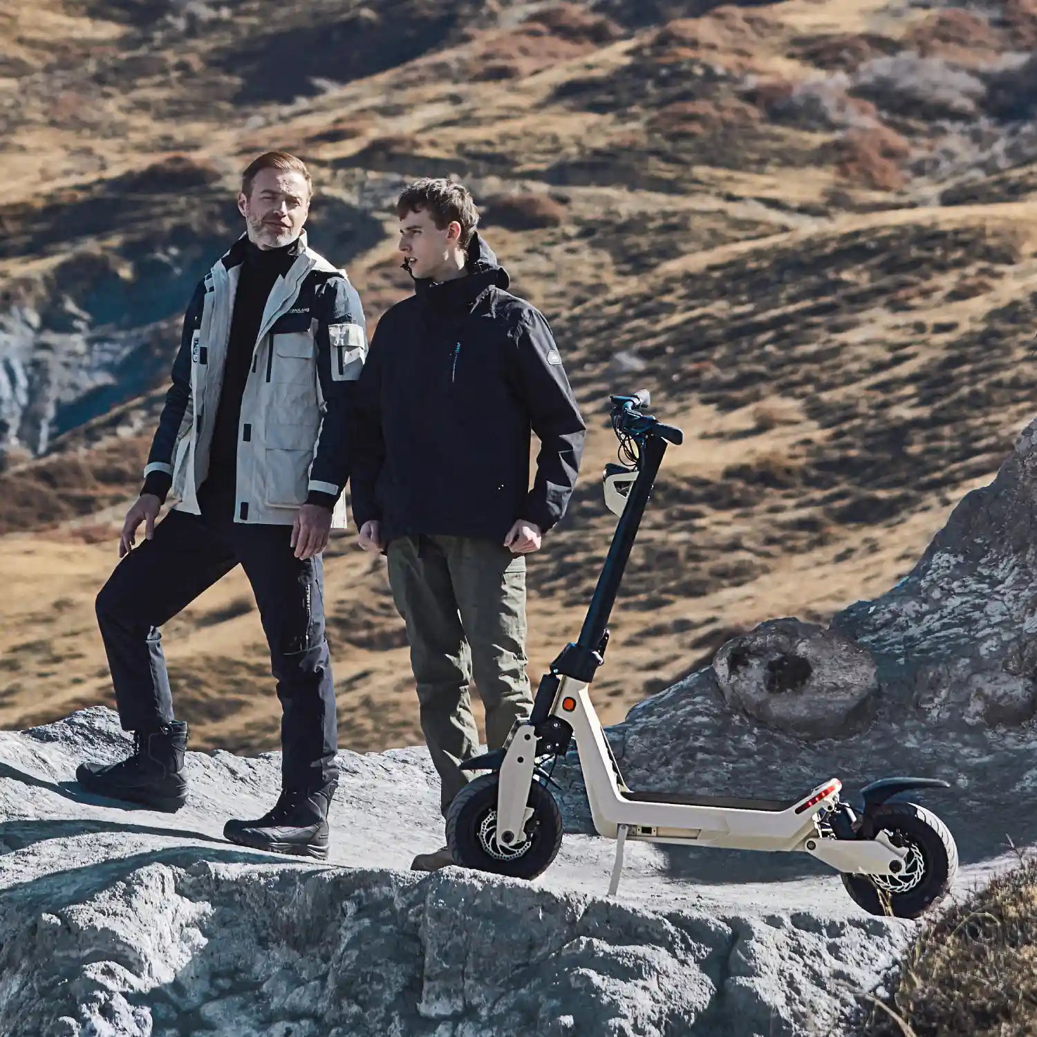Okai Panther ES800 Electric Scooter view 2