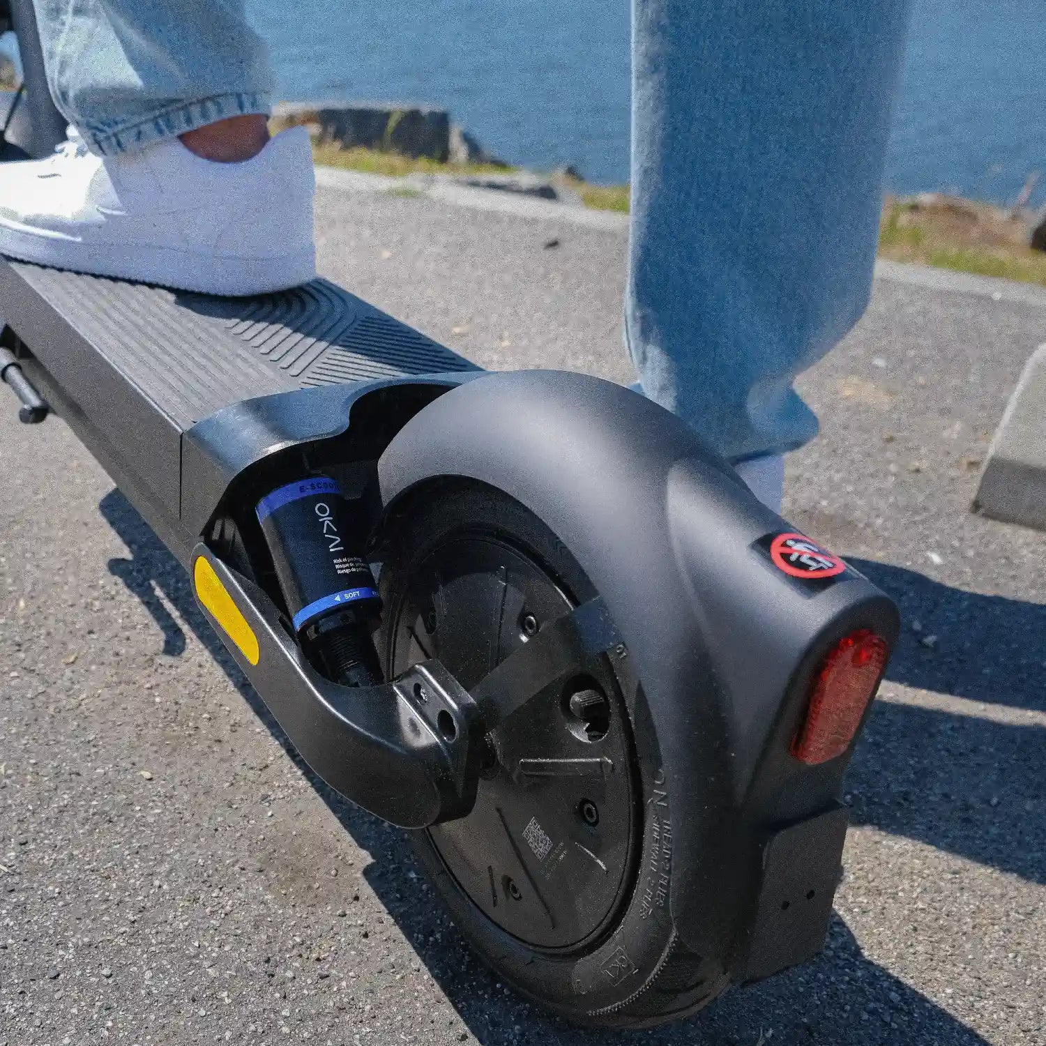 Okai NEON Ultra ES40 Electric Scooter -High-Performance City Scooter view 5