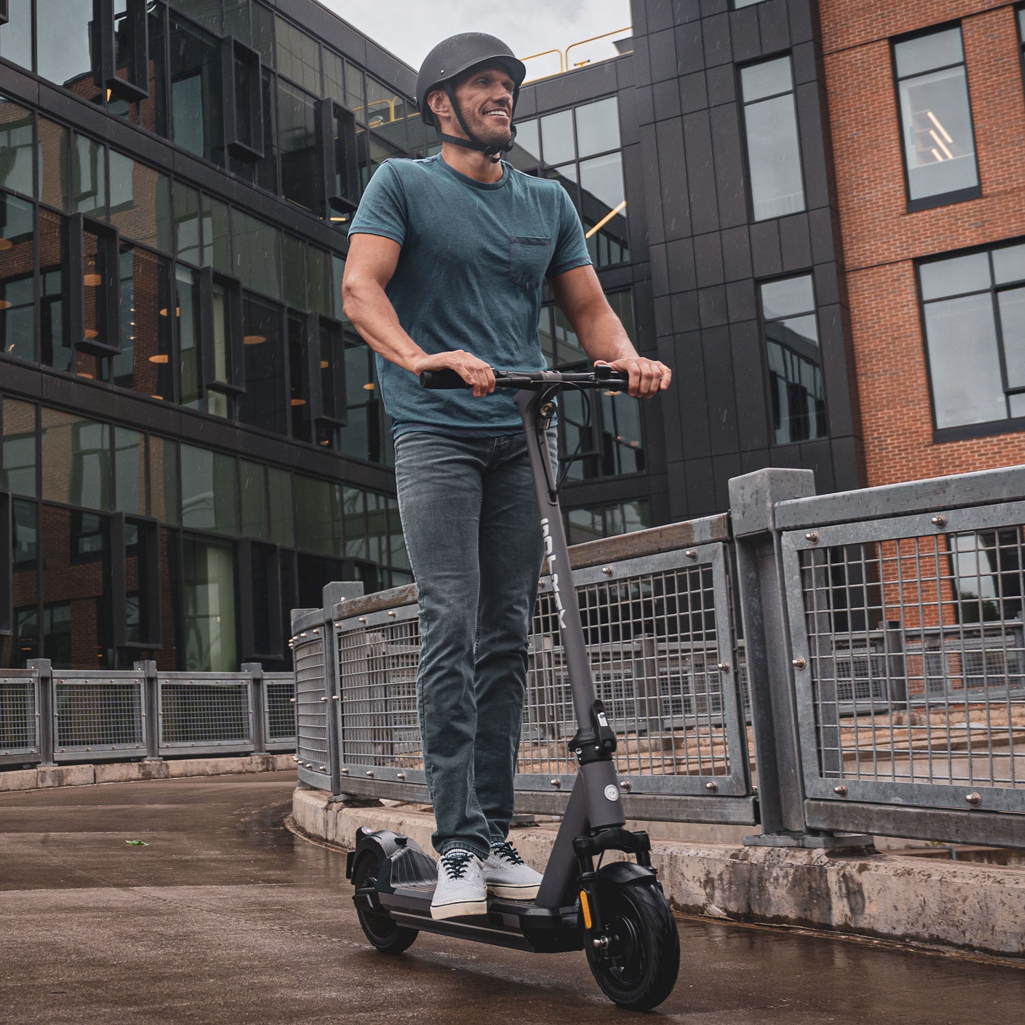 Gotrax G6 Electric Scooter view 3