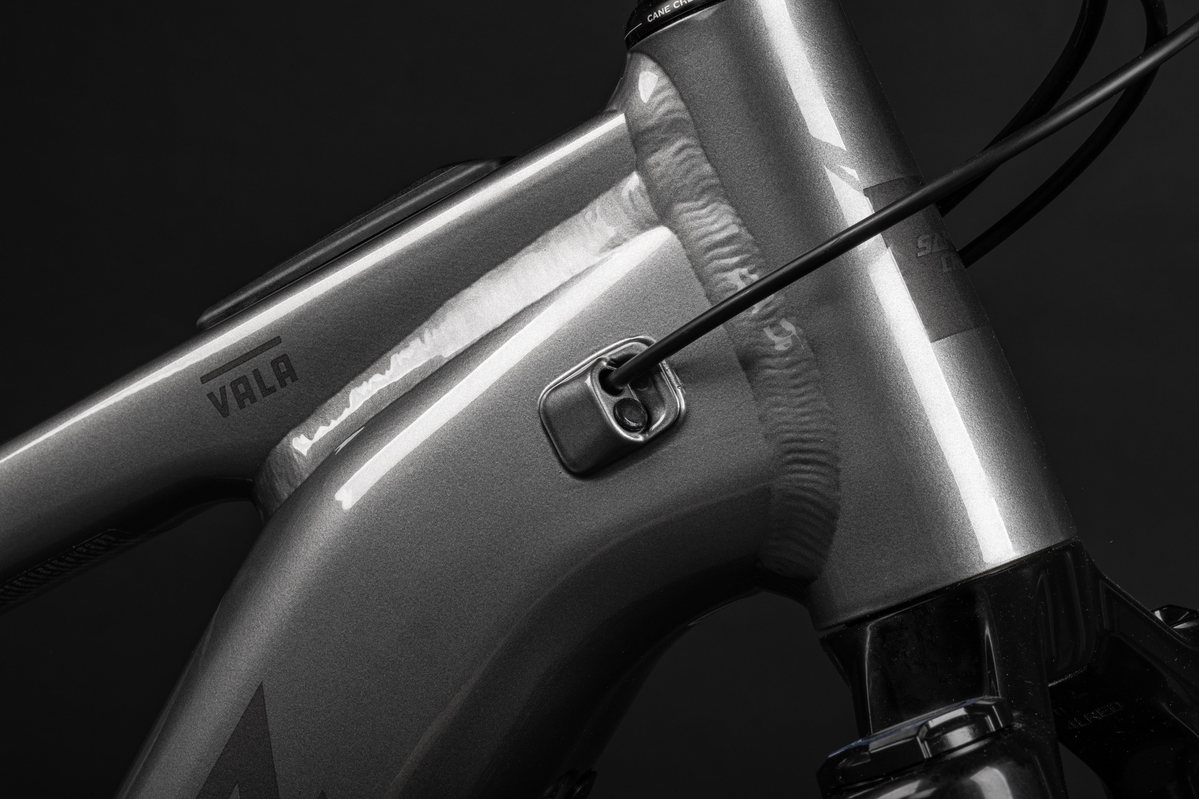Santa Cruz Vala AL 70 Electric Bike view 3