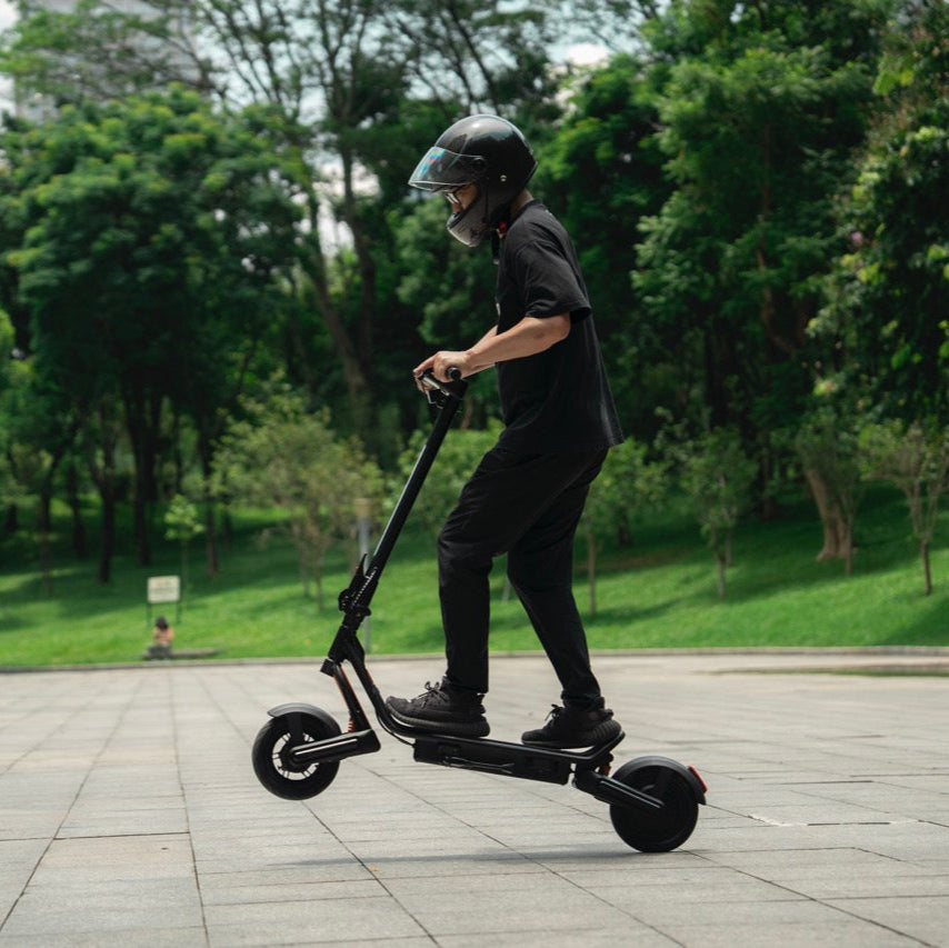 Apollo Explore 2.0 Electric Scooter view 2