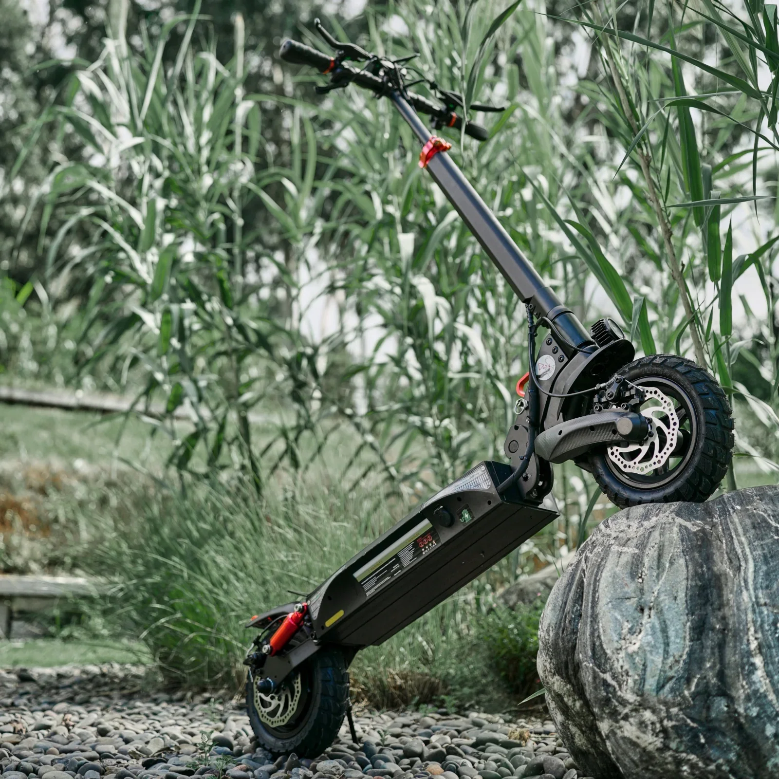 Circooter Mate All-Terrain Electric Scooter view 3