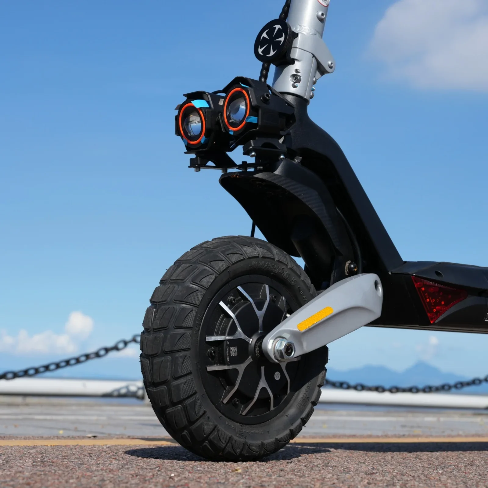 Circooter Raptor Pro Dual Motor Electric Scooter view 2