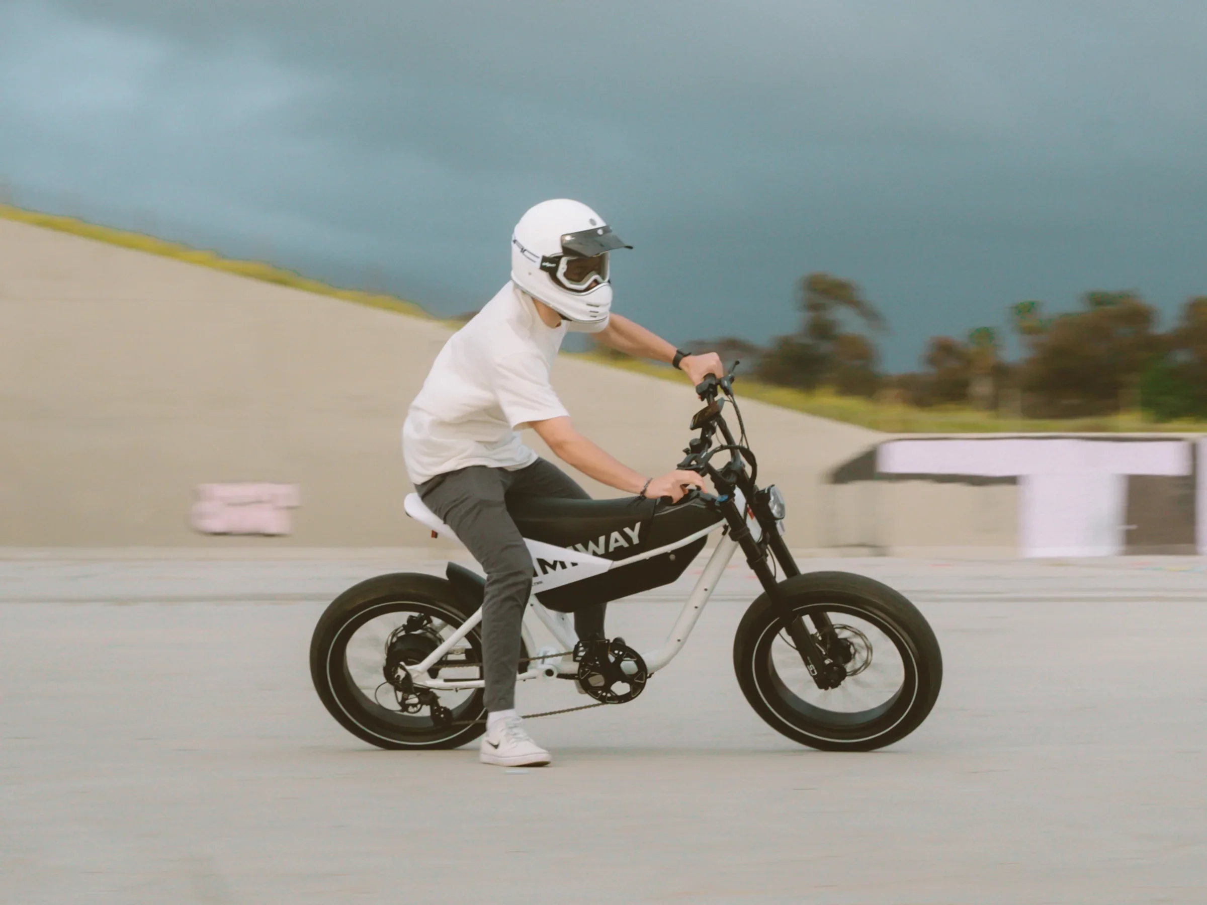 Himiway C5 Electric Motorbike view 5
