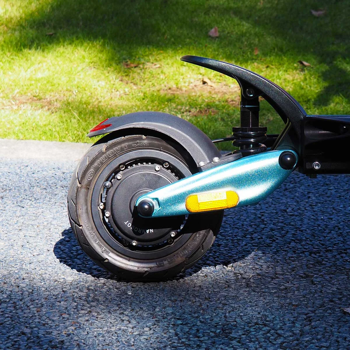 Nanrobot Lightning PRO Electric Scooter view 7